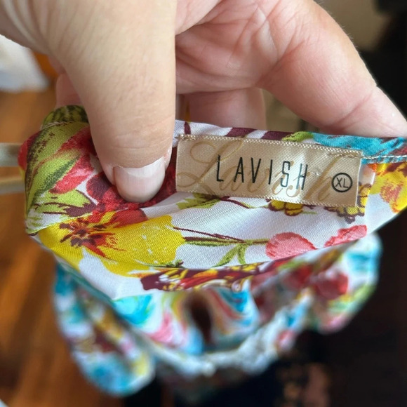 LAVISH FLORAL BUTTERFLY BOHO BLOUSE - Picture 3 of 4